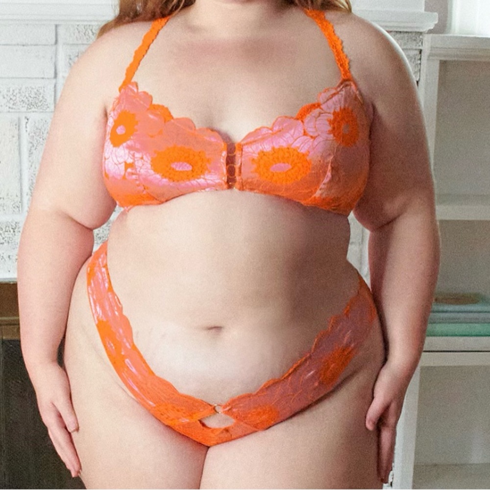 Savage X Fenty Perfect Poppies Lace Bralette Set